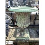 Original Victorian cast iron Urn attributed to A Handyside of Derby, approx.20in high x 16in