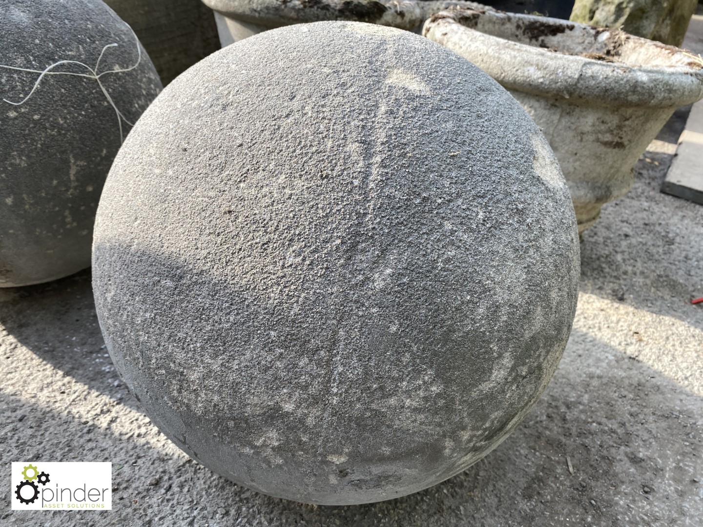 Pair of reconstituted stone Balls, approx. 16in diameter - Image 2 of 2