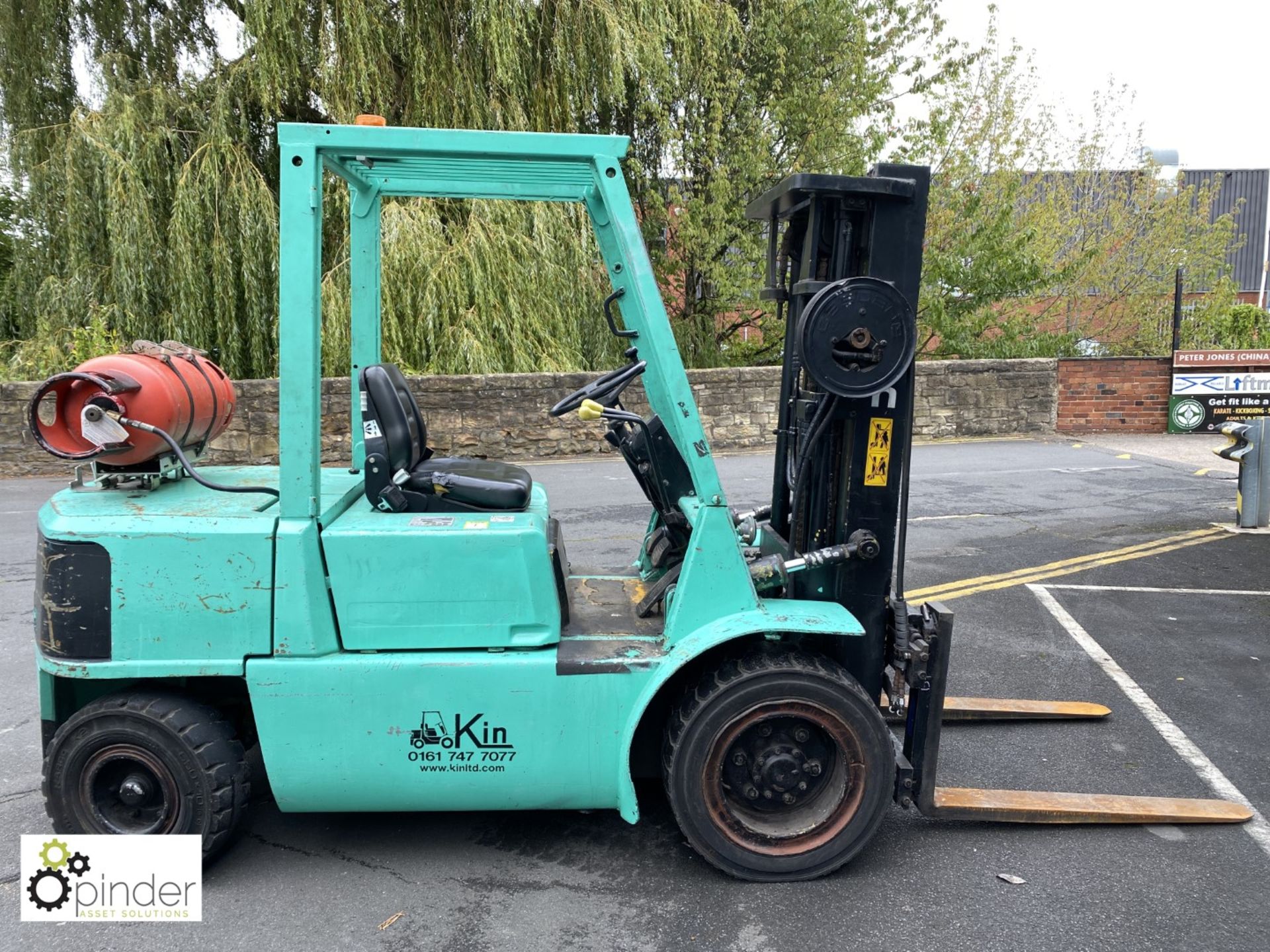 Mitsubishi FG-30 LPG Forklift Truck, 3000kg capacity, 4300mm lift height, triplex container spec - Image 4 of 17