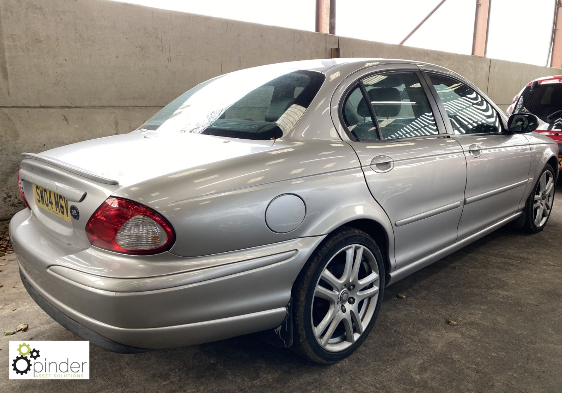 Jaguar X Type 2.0 V6 Sport petrol 4-door Saloon, registration: SW04 MGV, date of registration: 29 - Image 4 of 12