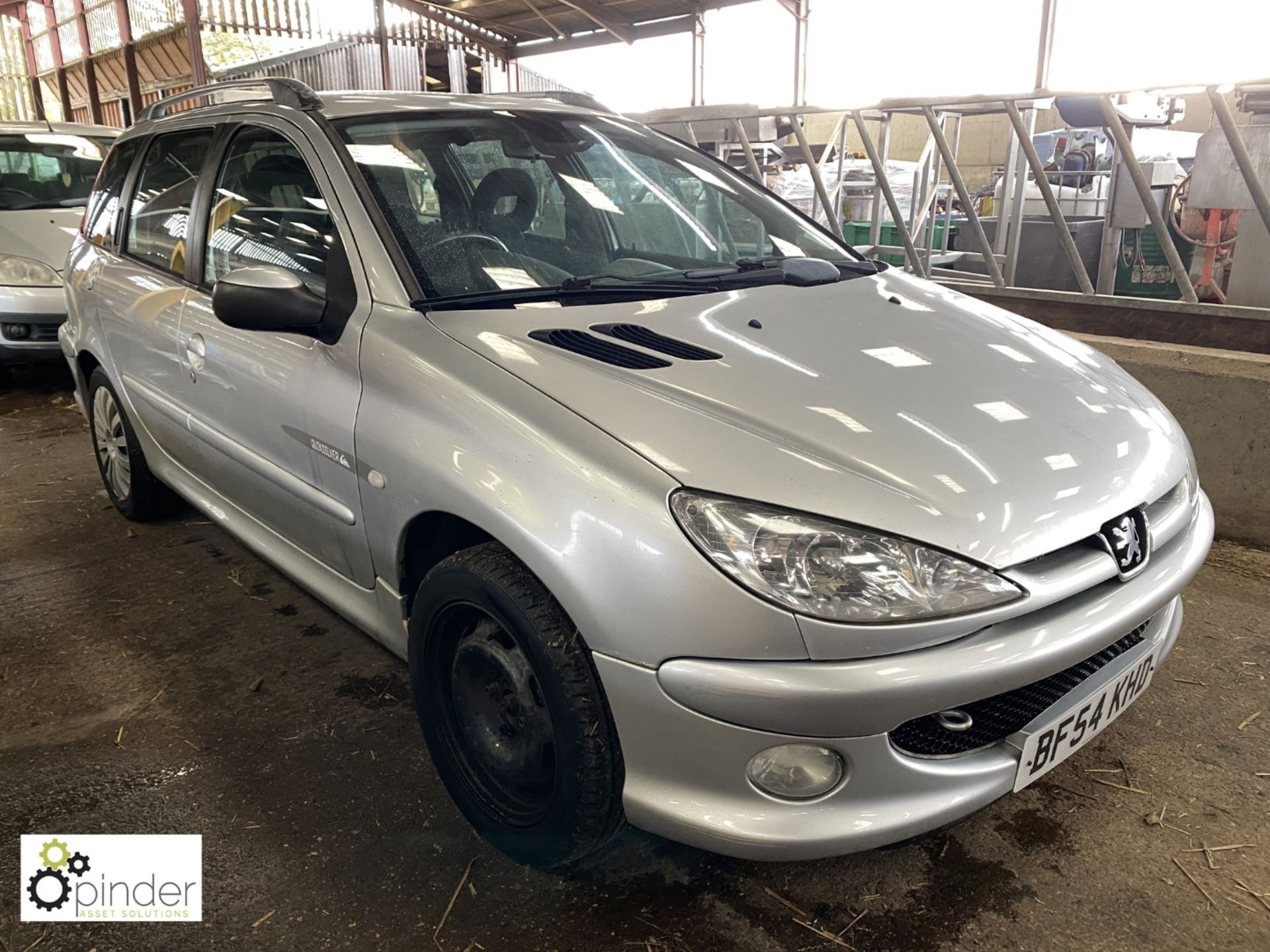 Peugeot 206 SW Quicksilver 1.4 petrol 5-door Estate, registration: BF54 KHD, date of registration: 1 - Image 3 of 11