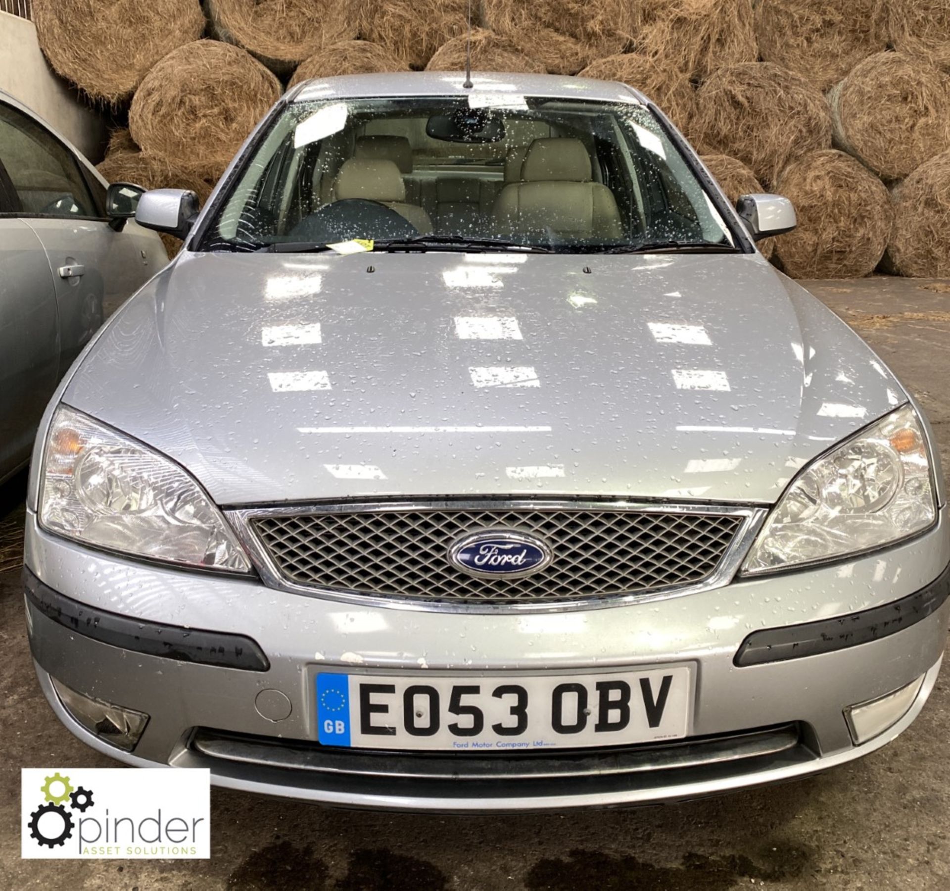 Ford Mondeo Ghia X 1.8 SCI petrol 5-door Hatchback, registration: EO53 OBV, date of registration: 17 - Image 2 of 12