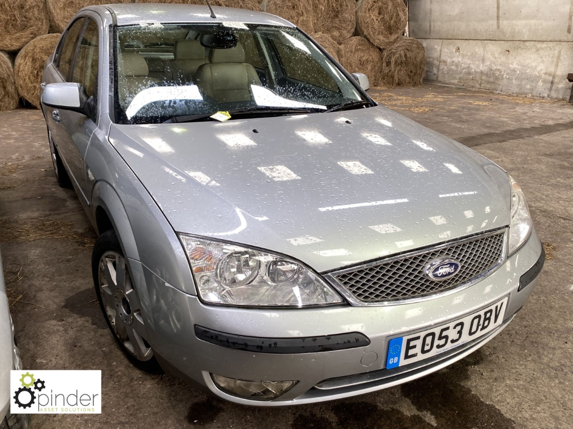 Ford Mondeo Ghia X 1.8 SCI petrol 5-door Hatchback, registration: EO53 OBV, date of registration: 17 - Image 3 of 12