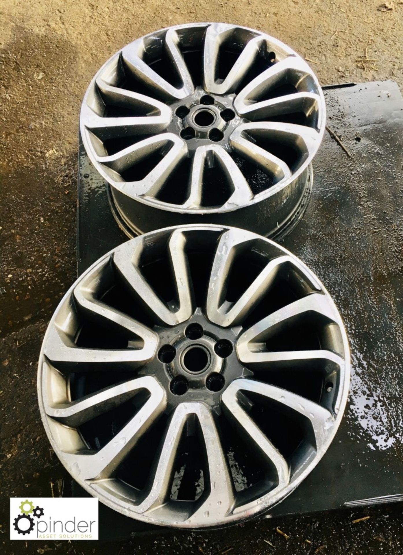 2 Alloy Wheels