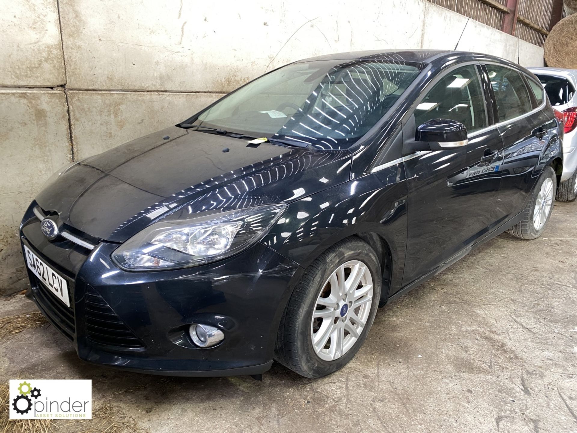 Ford Focus 1.0 125 Titanium Turbo Eco Metric Technology petrol 5-door Hatchback, registration: