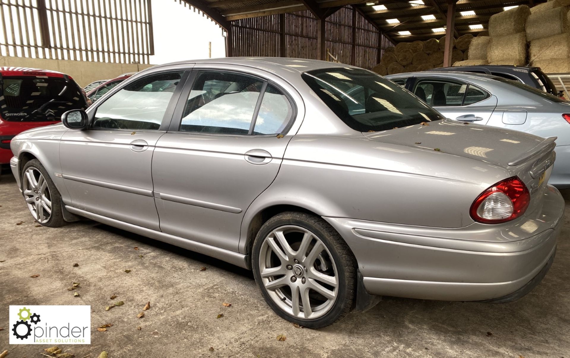 Jaguar X Type 2.0 V6 Sport petrol 4-door Saloon, registration: SW04 MGV, date of registration: 29 - Image 6 of 12