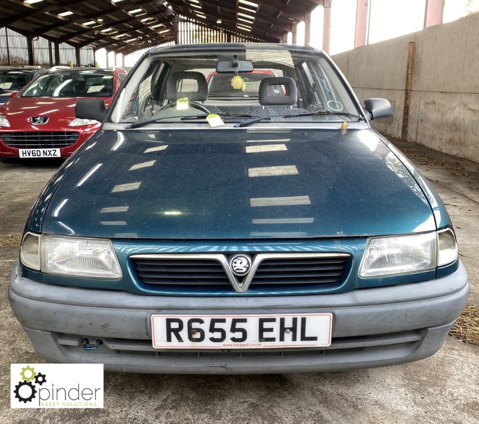 Vauxhall Astra Merit 1.6 petrol 5-door Hatchback, registration: R655 EHL, date of registration: 26 - Image 2 of 11