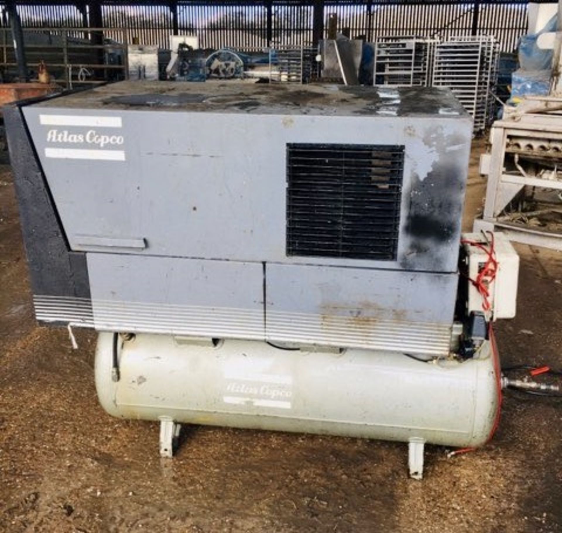 Atlas Copco receiver mounted Compressor, 415volts - Image 2 of 4