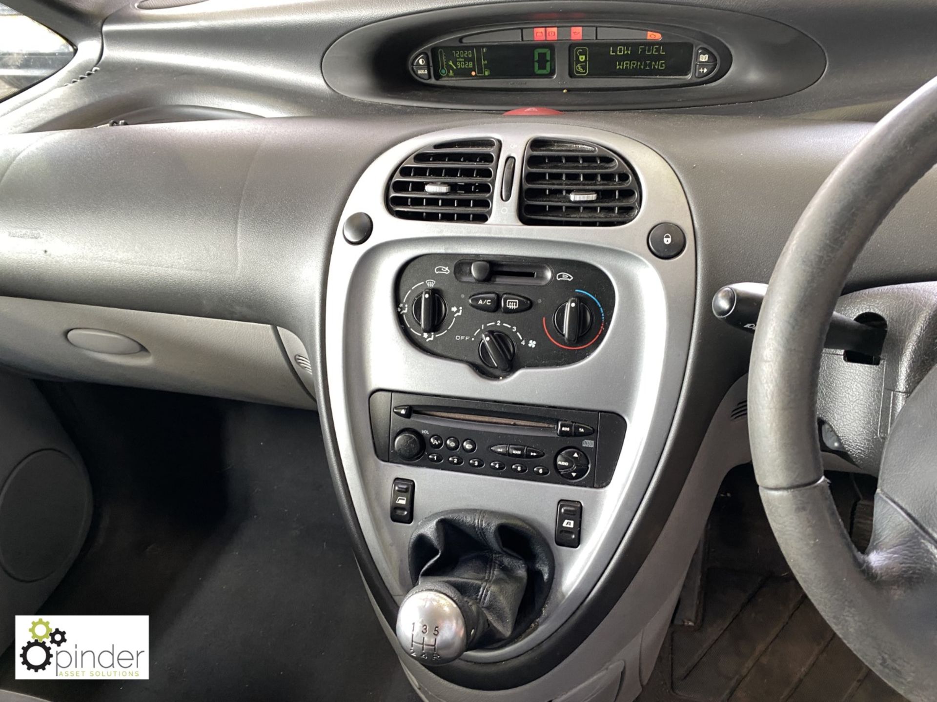 Citroen Xsara Picasso Desire 1.6 petrol MPV, registration: CA57 UOG, date of registration: 25 - Image 9 of 12