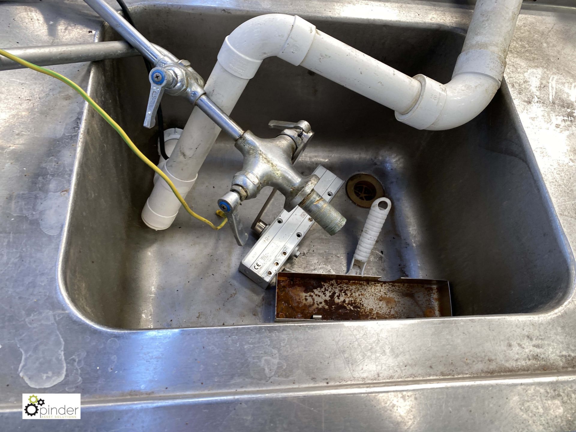 Stainless steel L-shaped wash down Sink, with in built waste disposal and wash down hose and gun ( - Image 6 of 6