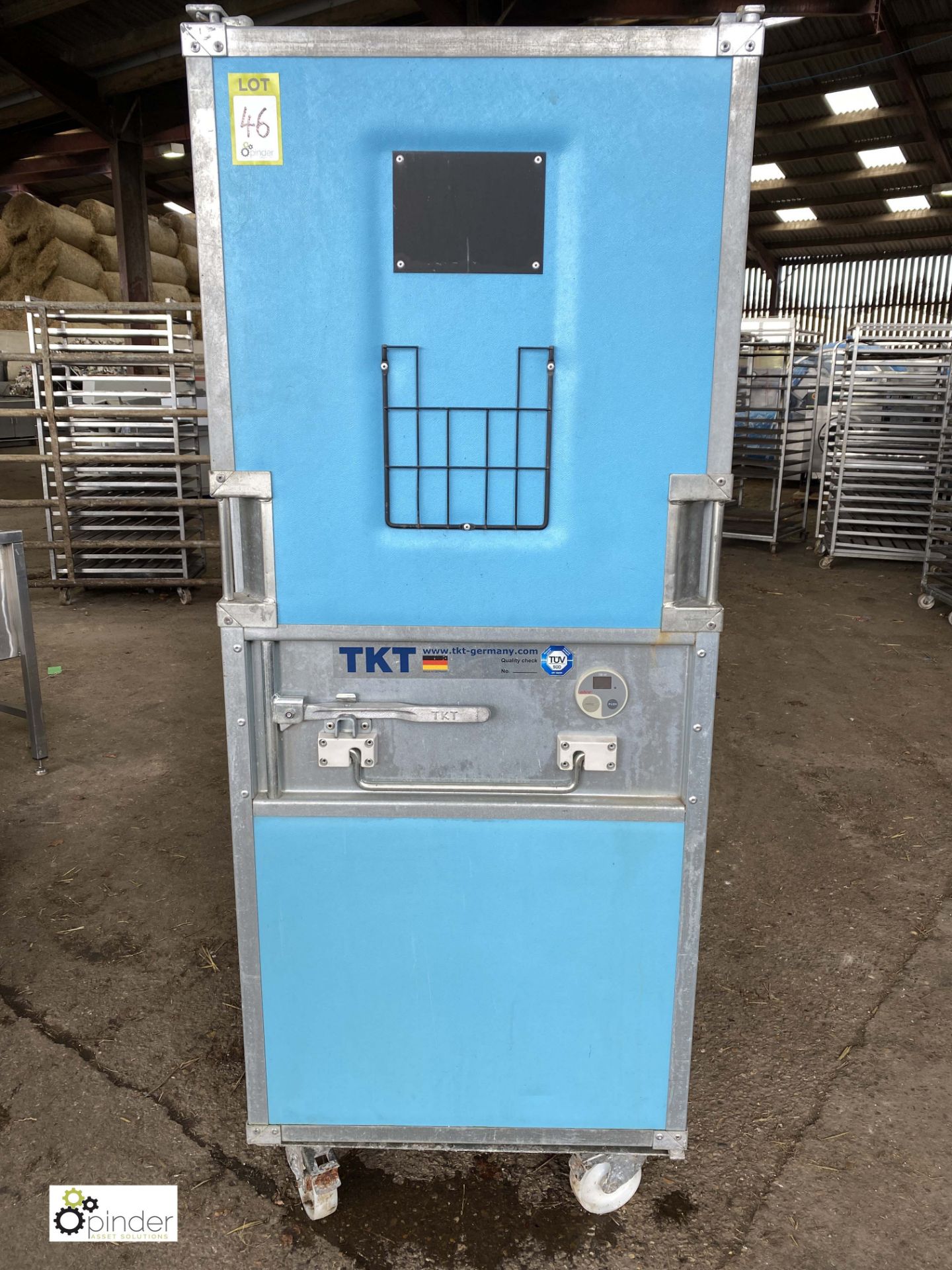 TKT mobile insulated Chiller Box (LOCATION: Croxton) / (please note this lot has a lift out fee