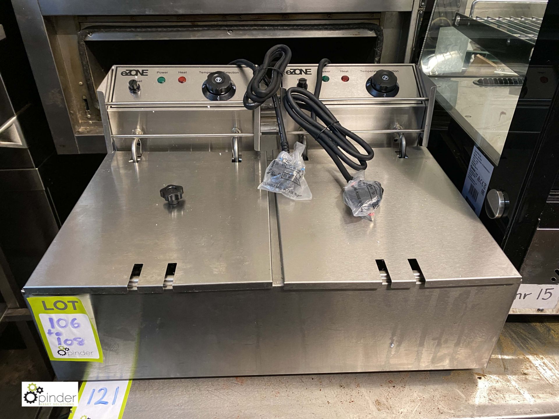 TEF-902 counter top twin basket Deep Fat Fryer, 240volts, unused (LOCATION: Greater Manchester) / (