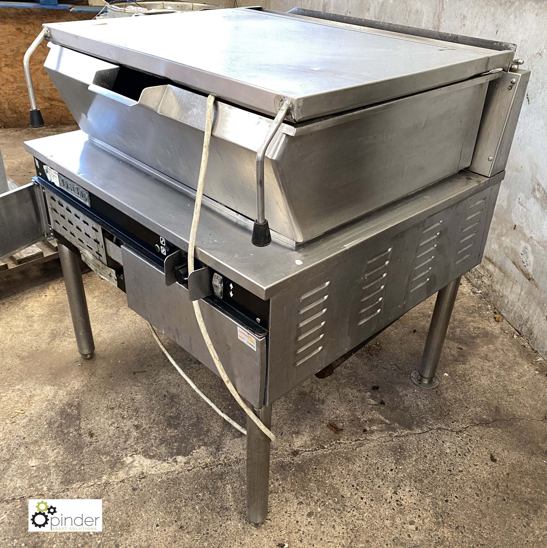 Garland F30 G-L stainless steel gas fired Braising Pan, with power tilt (LOCATION: Croxton) / ( - Image 5 of 5