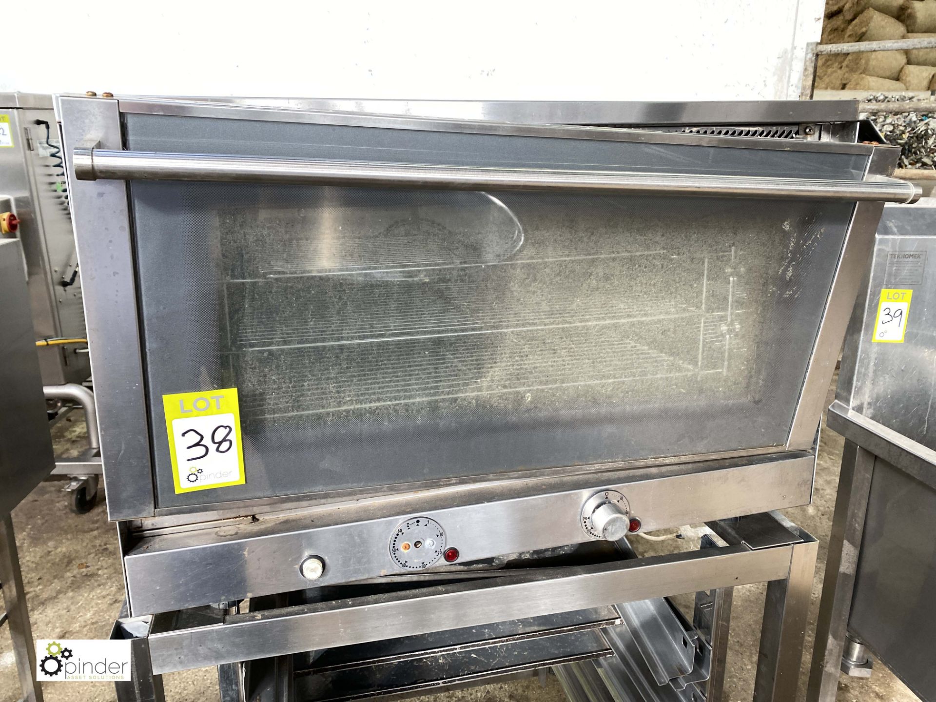 36PX-UMI stainless steel Electric Oven, 380volts, 4kw, damaged door, with stainless steel stand ( - Image 4 of 5