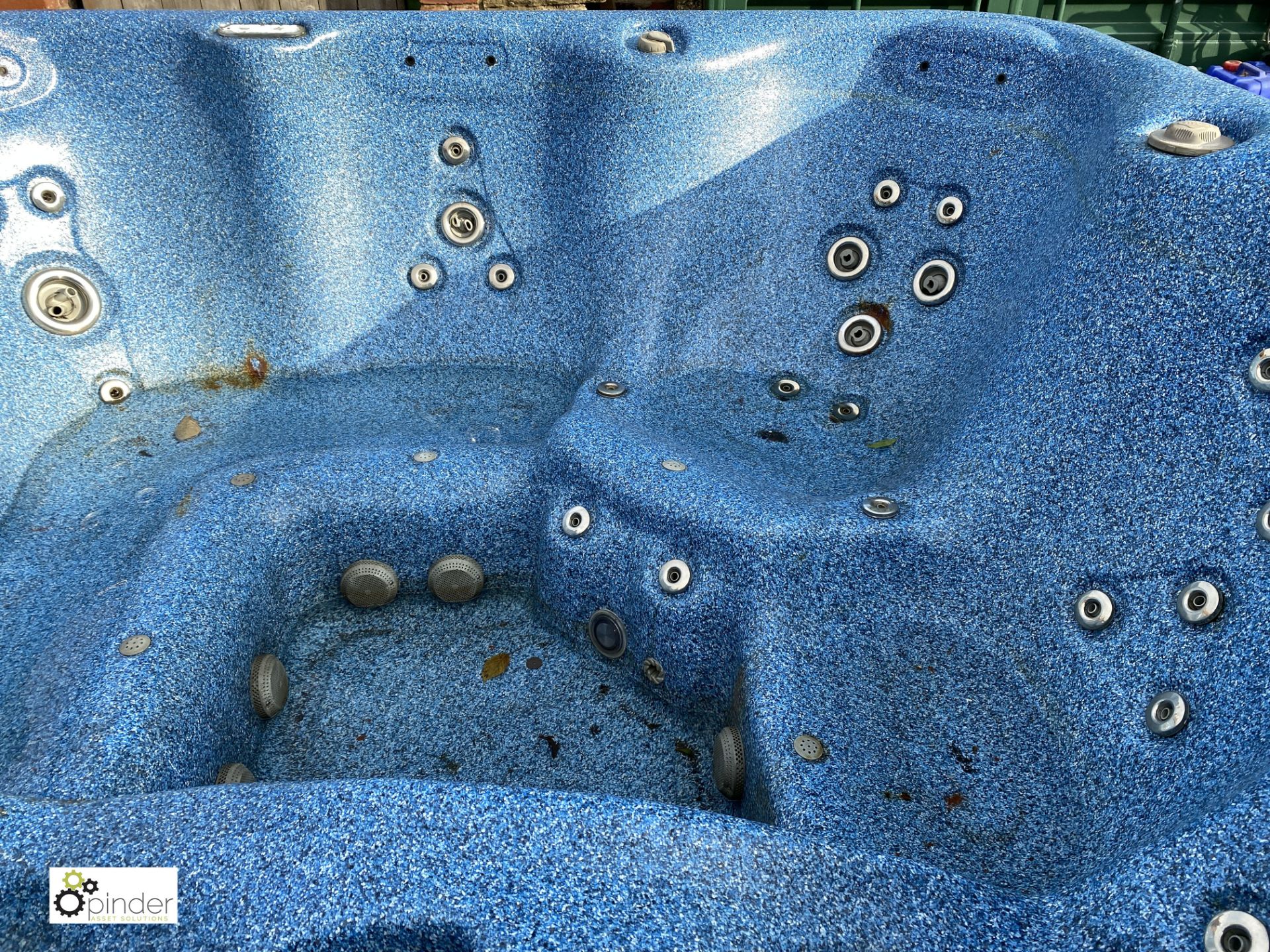 2 Spaform 6-person Hot Tubs/Spas - Image 12 of 15