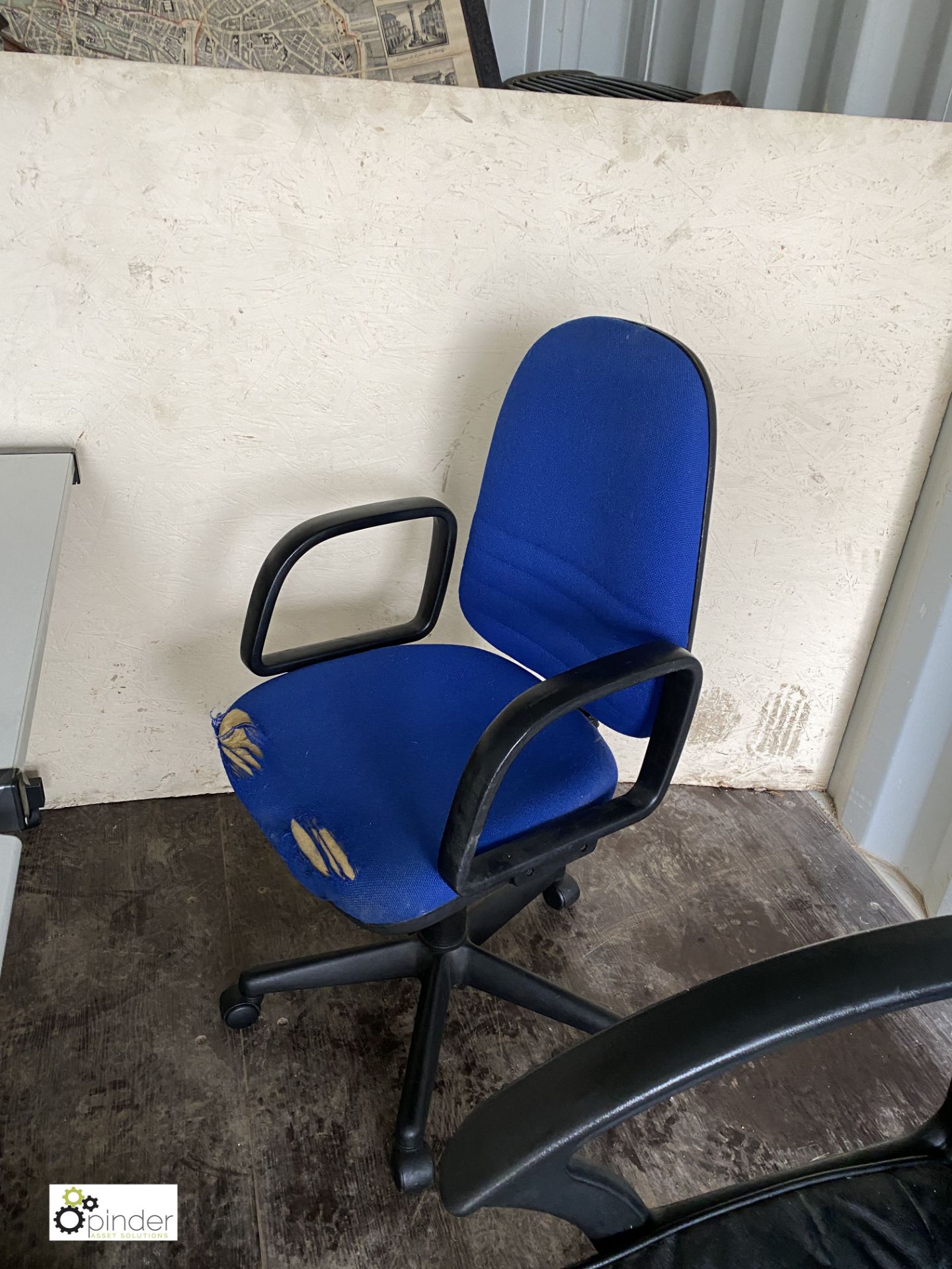 3 steel framed office Desks, 3 various office Chairs, Epson Inkjet Printer and Yale Paper Shredder - Image 5 of 7