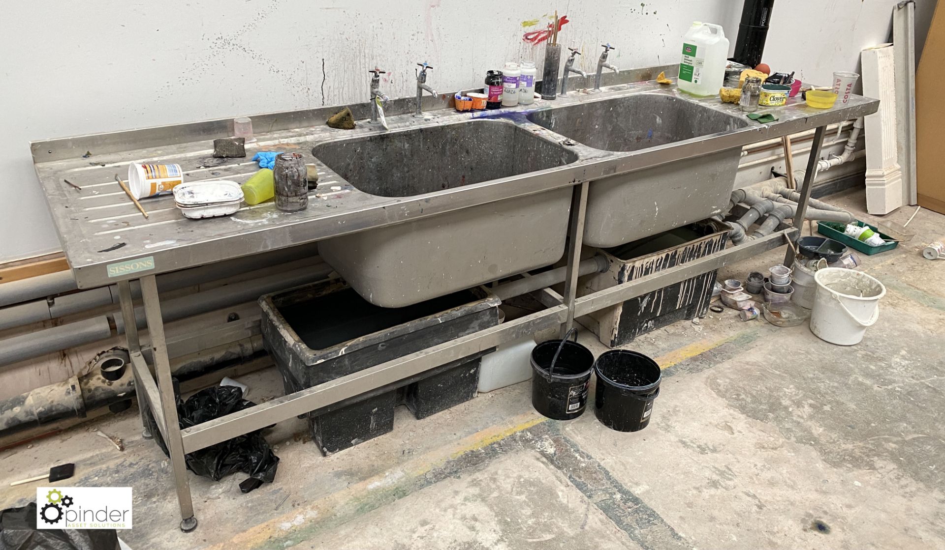 Stainless steel double bowl Sink, 3000mm x 700mm, with left and right hand drainers (location: Level - Image 2 of 3