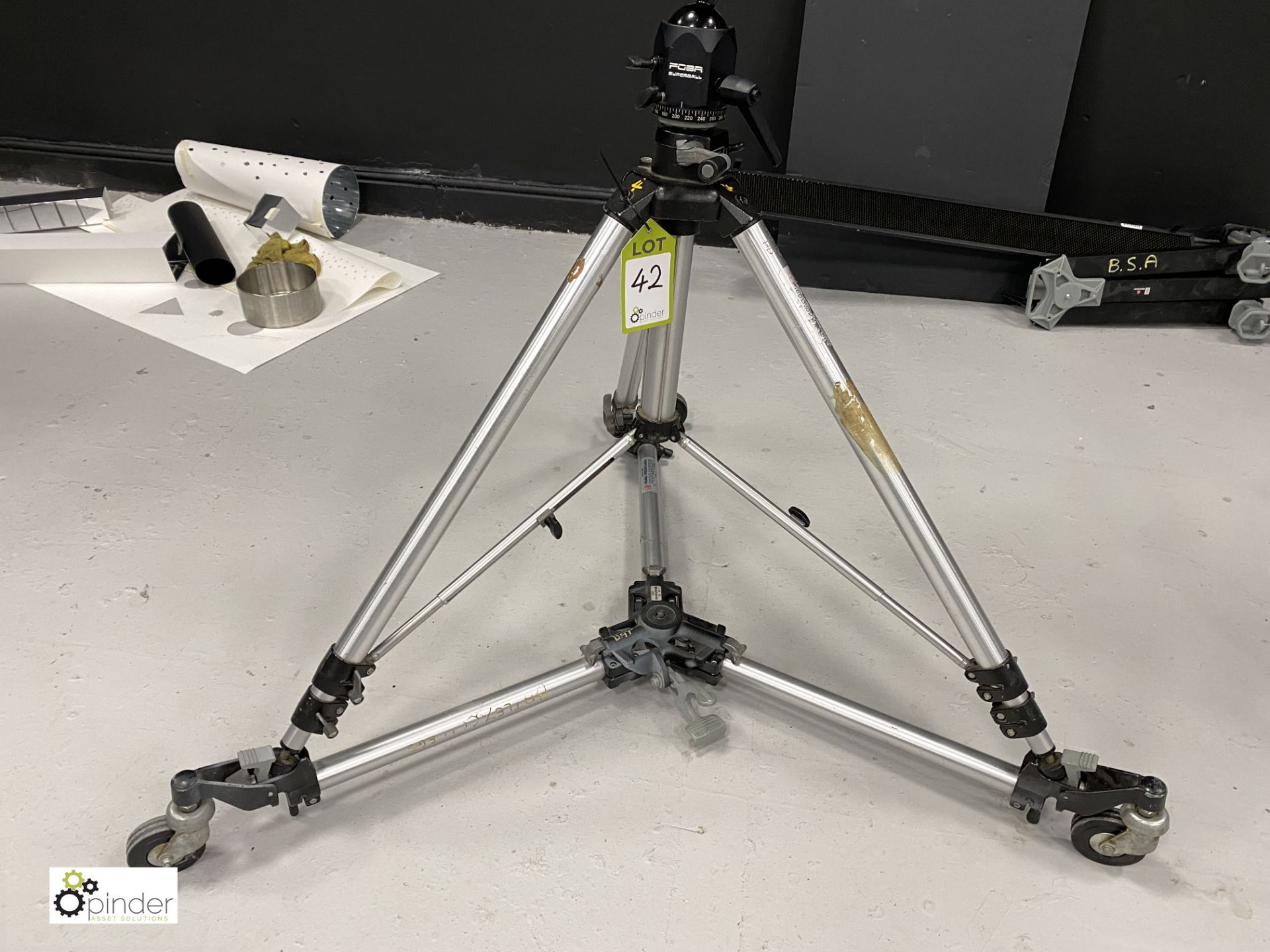 Foba Superball adjustable mobile Stand (location: Level 1, Photography Room)