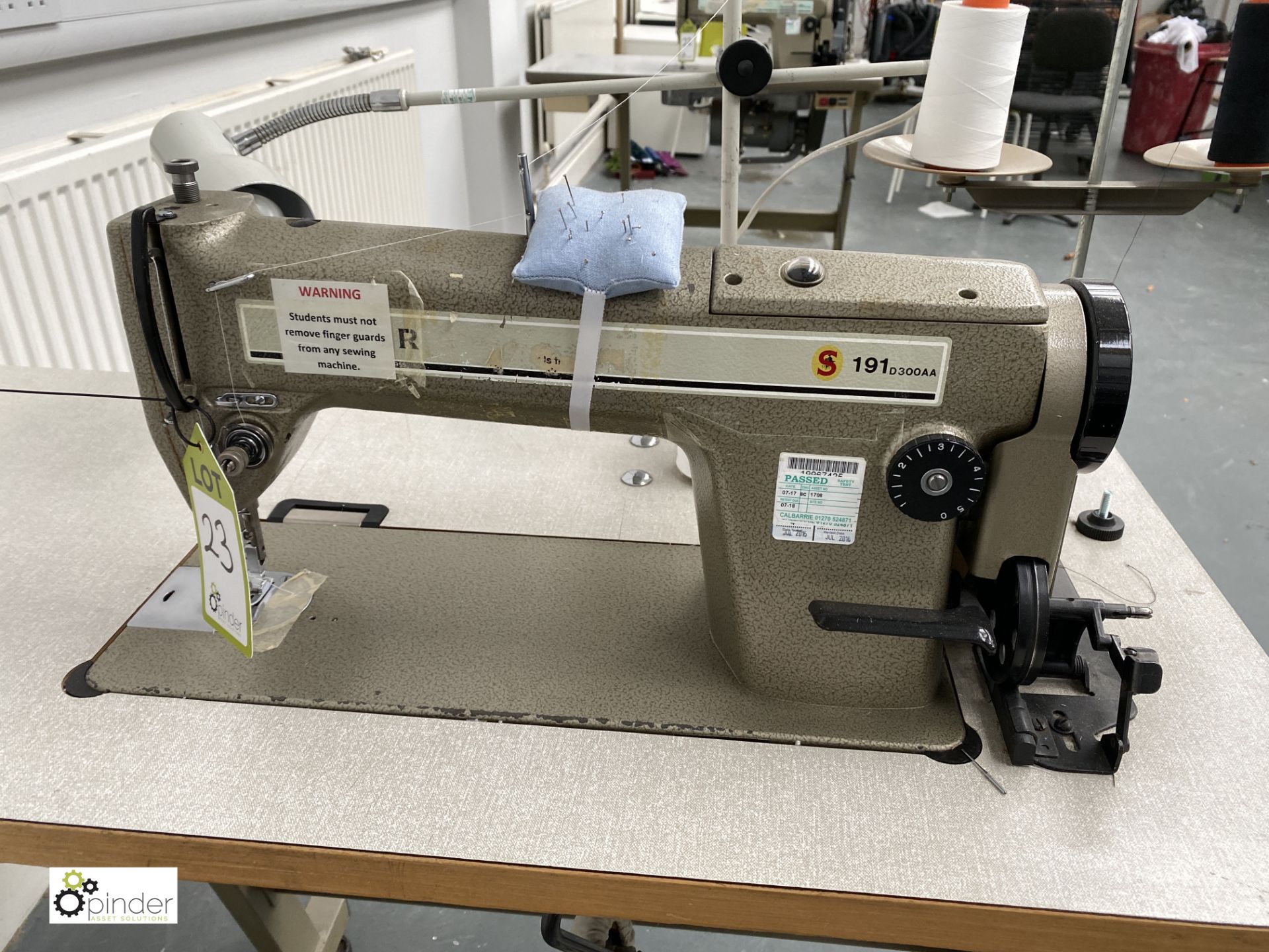 Singer 191D300AA Lockstitch Sewing Machine, 240volts (location: Level 1, Joinery Workrooms) - Image 2 of 3