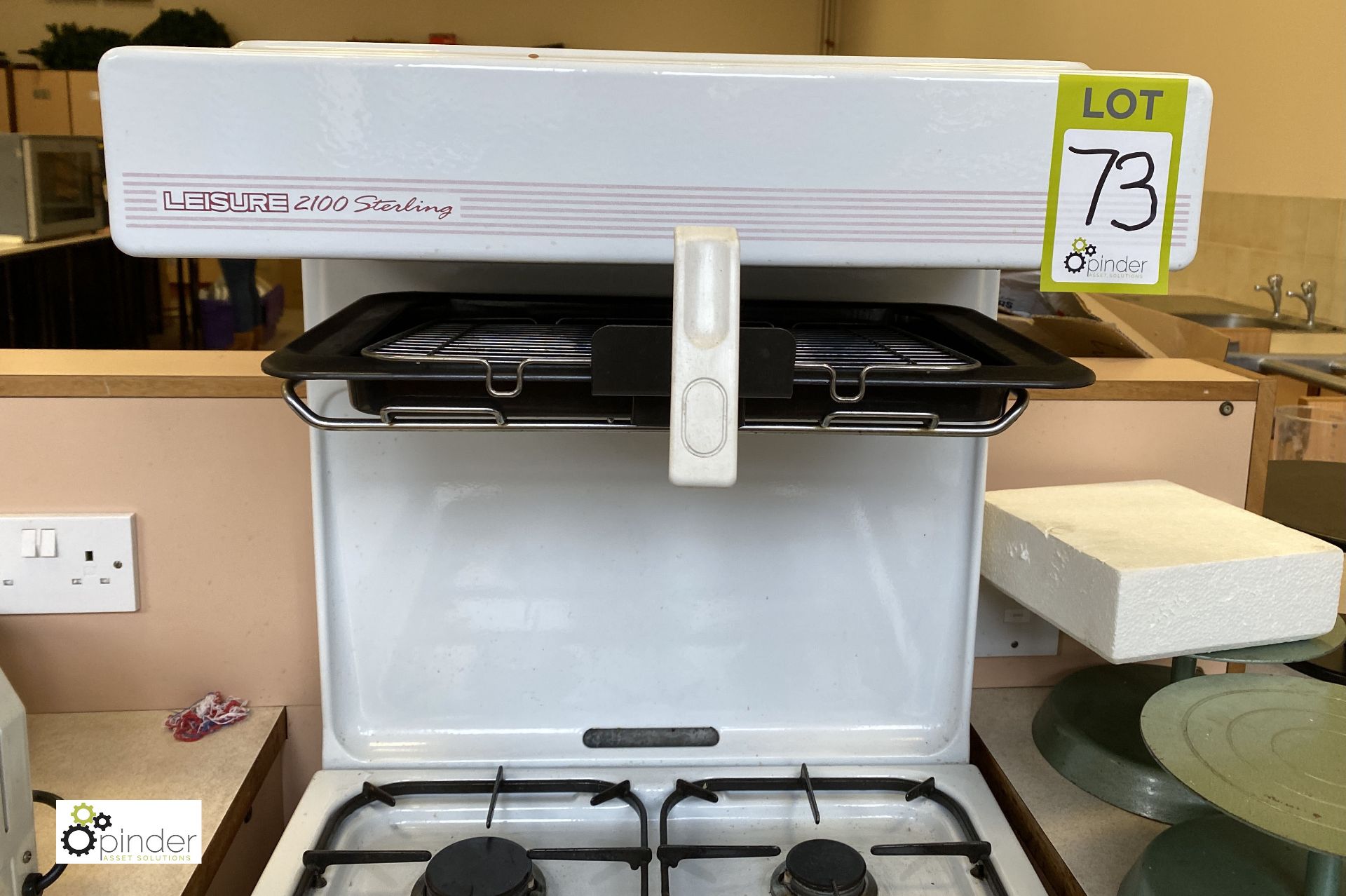 Leisure 2100 Sterling 4-ring Gas Oven and Grill (location: Level 2, B276 Room) - Image 3 of 4