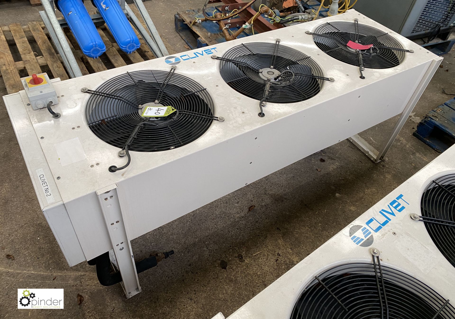 Clivet CE71 3-fan Refrigeration Chiller (please note this lot has a lift out fee of £10 plus vat)