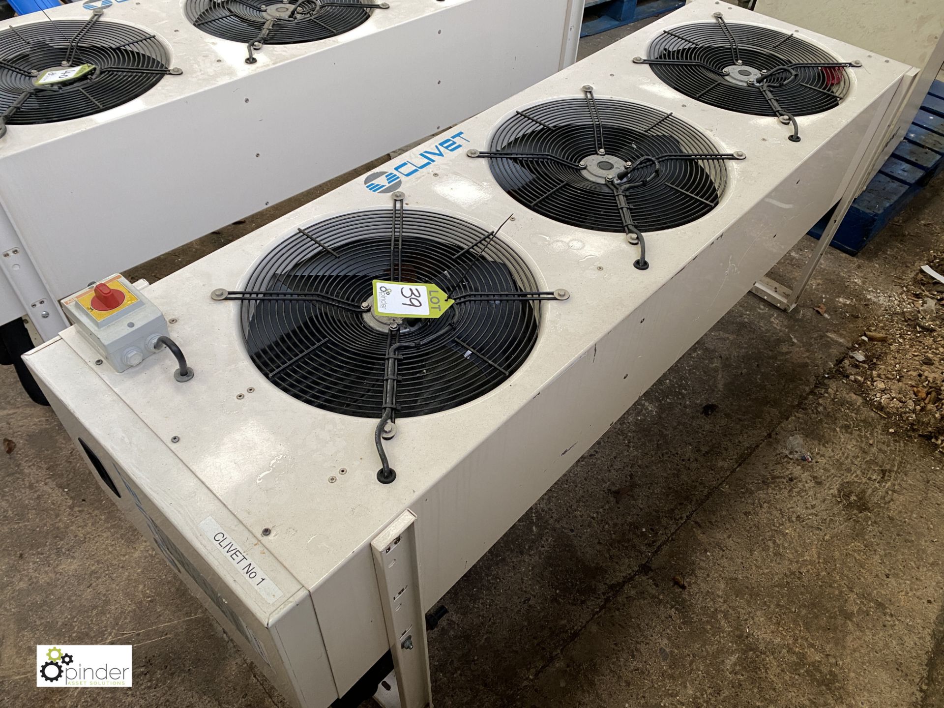 Clivet CE71 3-fan Refrigeration Chiller (please note this lot has a lift out fee of £10 plus vat) - Image 2 of 3