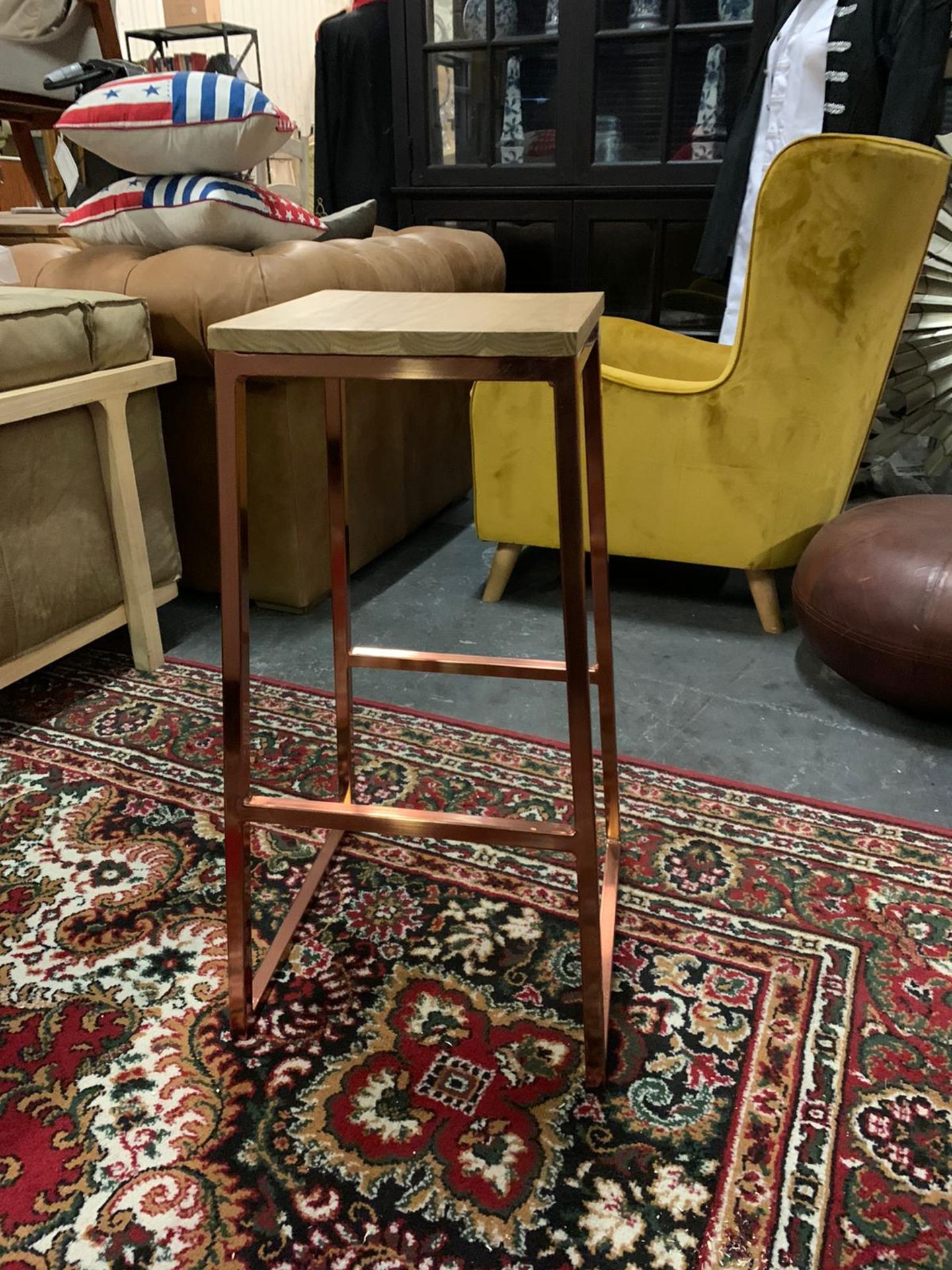 Copper And Elm Barstool The Bar Stool Features 4 Fixed Height Copper Legs And Natural Wooden Seat. - Image 2 of 4