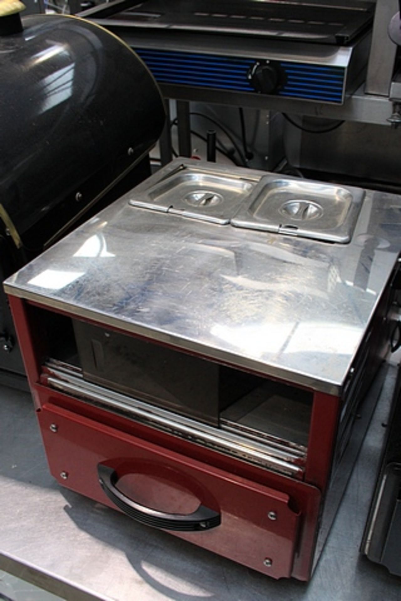 Victorian Baking Oven 3060 Small Jacket Potato Oven Small Jacket potatoes Oven Red exterior 410 x