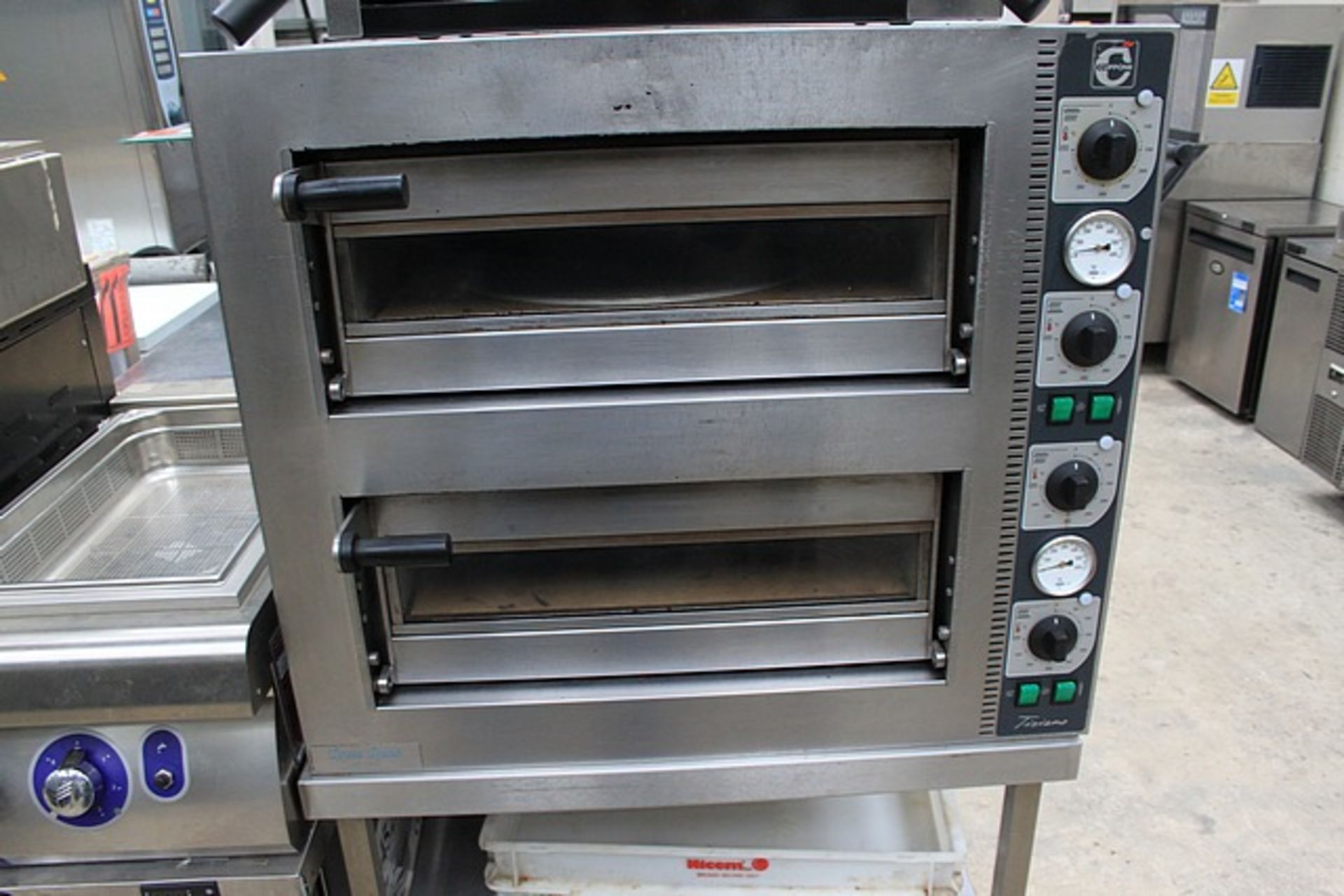 Linda Lewis Twin deck pizza ovenTZ425/2M-A5-CP Stainless Steel Twin Deck Pizza Oven 240v Linda