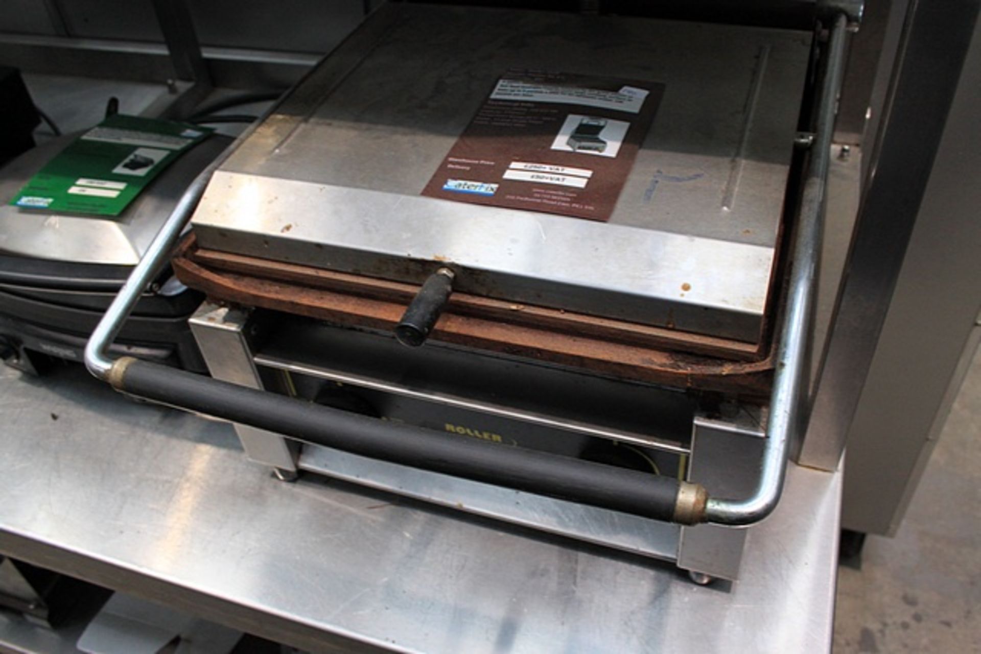 Roller Grill Panini XLFT Contact Grill A panini machine already adopted by the great names of fast