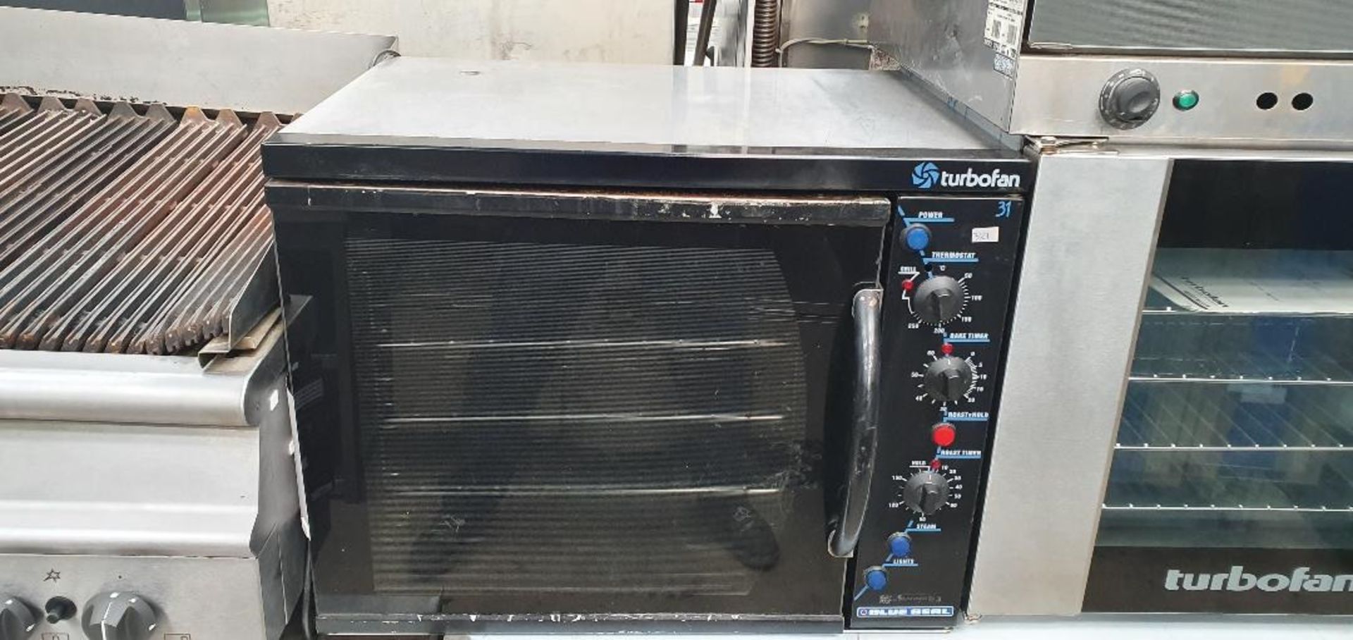 Blue Seal Turbo Fan 31 Convection Oven ( Location )