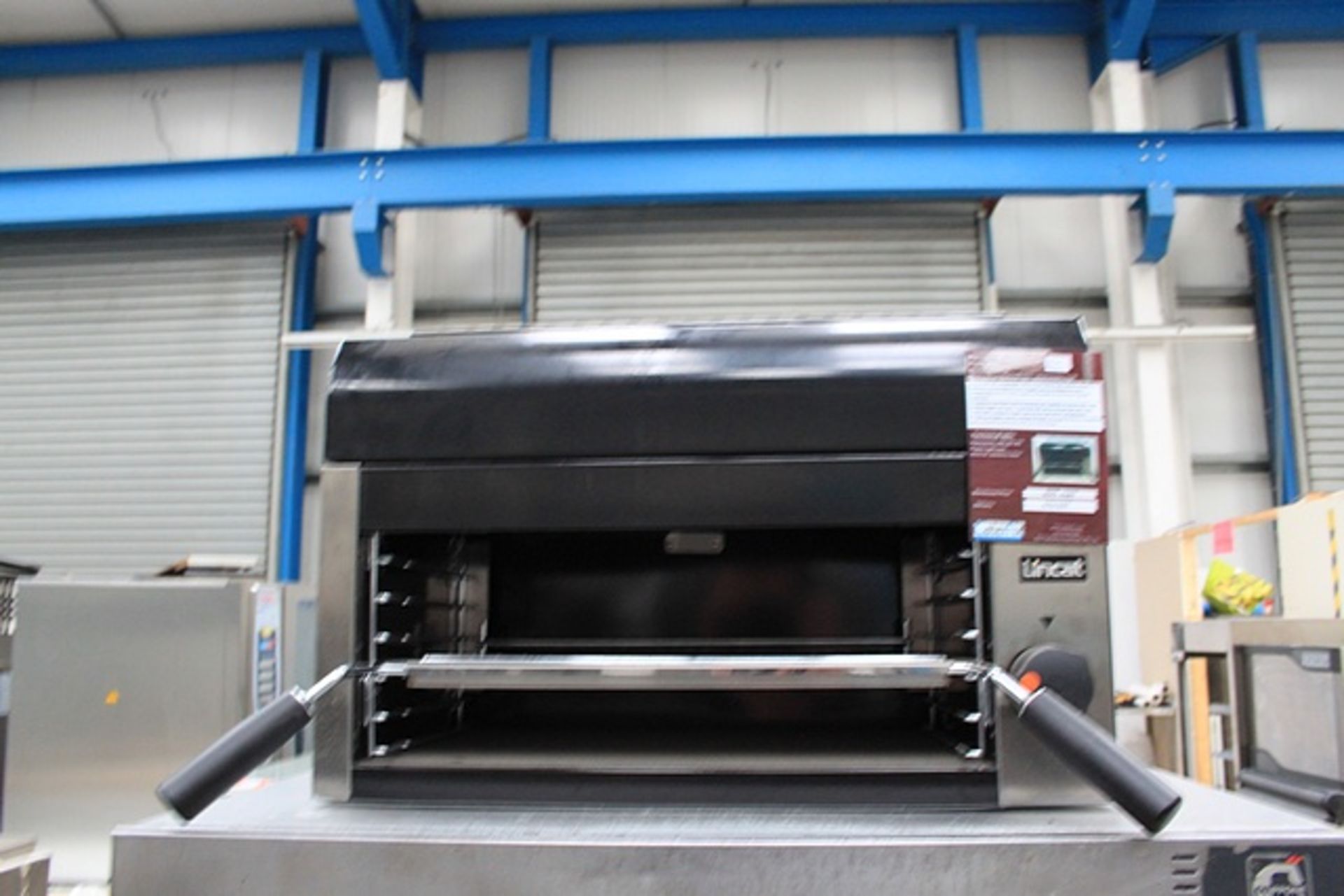 Lincat GR3 Gas Salamander Grill The Lincat GR3 Salamander Grill is a countertop unit, which can also