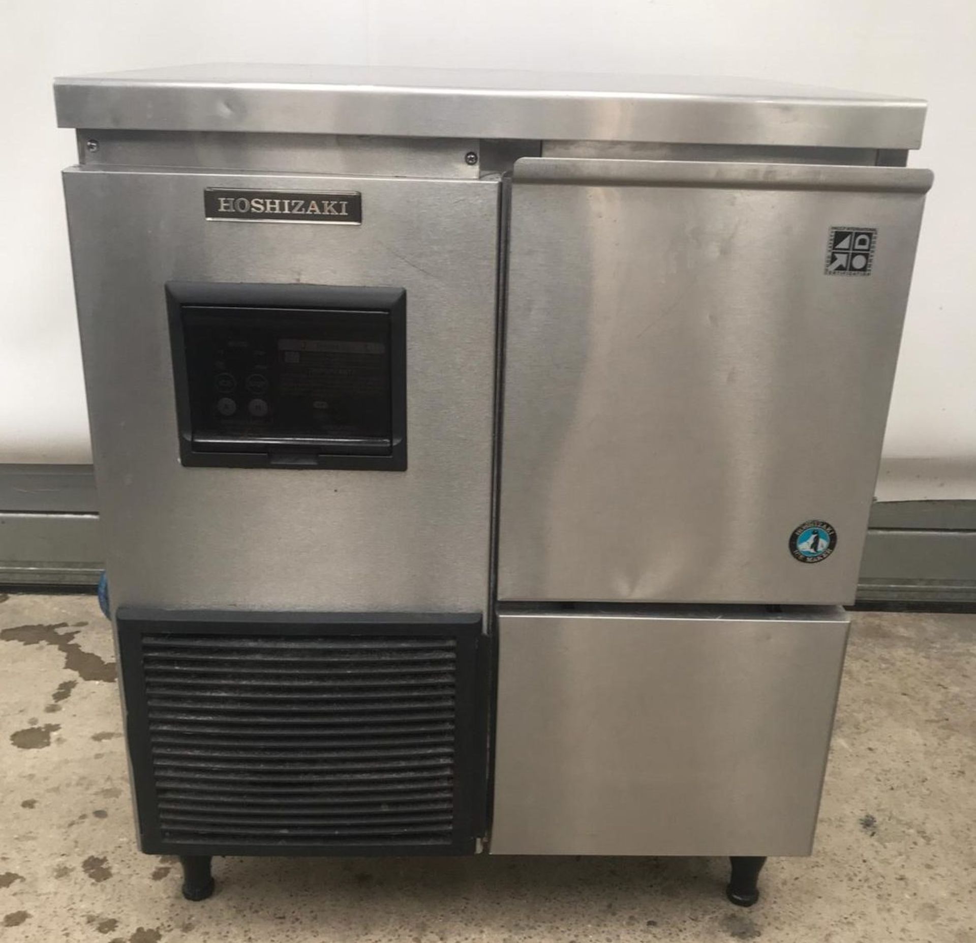 Hoshizaki CM-140 KE Ice Machine SN 01616Whether you need ice for cocktails, soft drinks or food