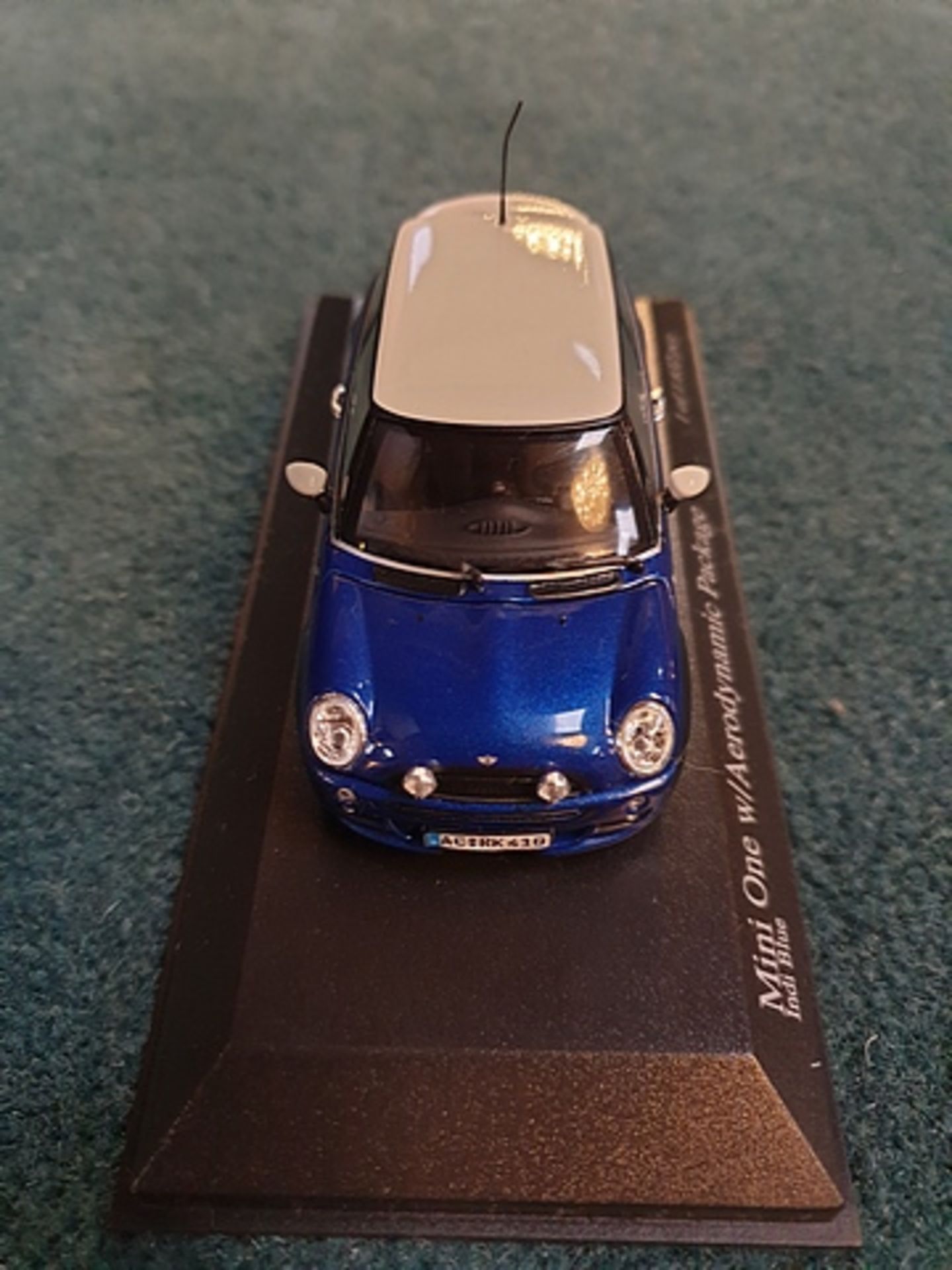 Minichamps 1/43 - 431 138270 Mini One W/ Aero Package 2003 Blue Metallic Limited To 1632 Pieces - Image 2 of 4