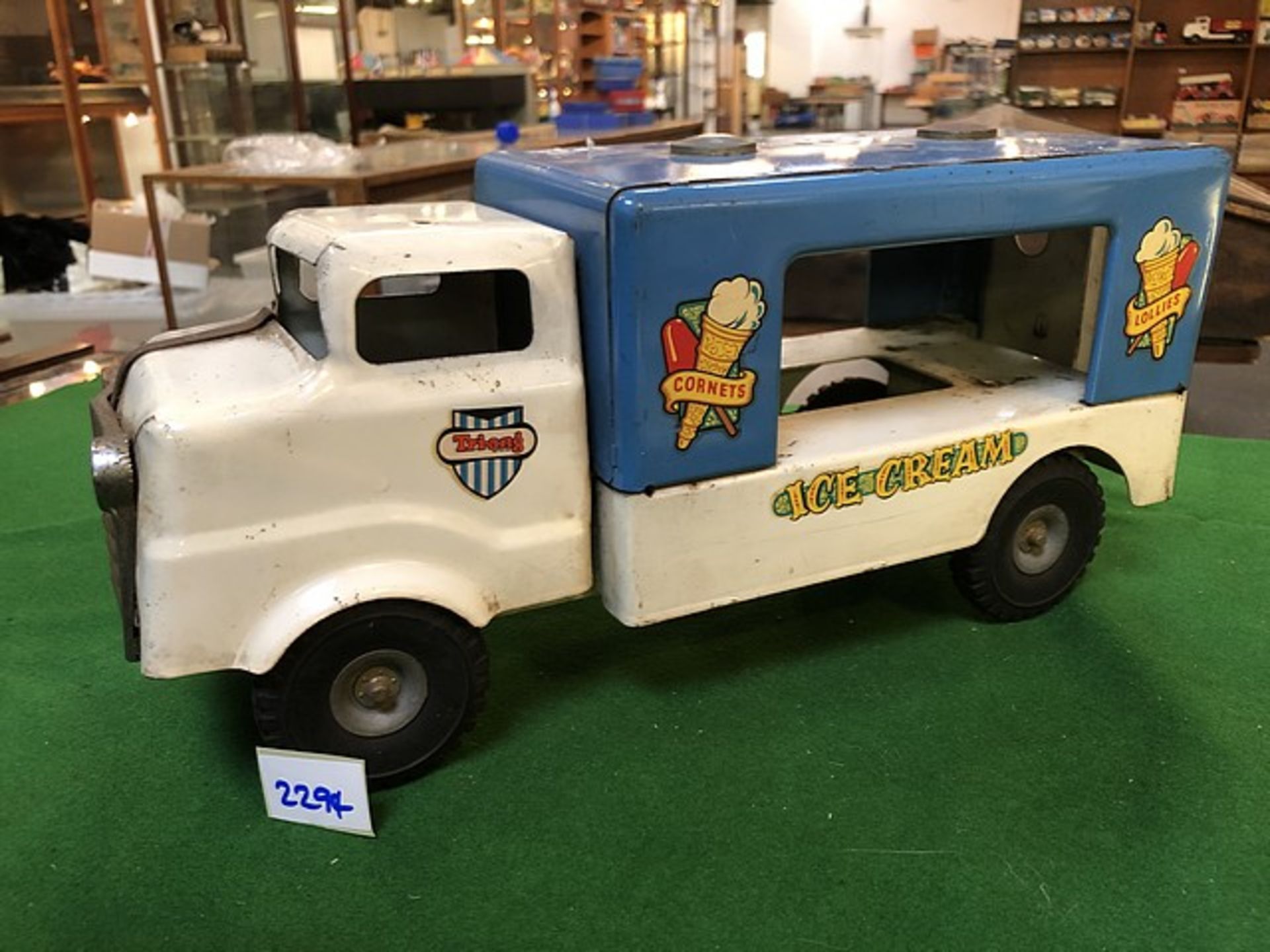Triang Tri-Ang 1960s Junior Series "Ice Cream Van" Made In England C1960 Complete With Matthey Swiss