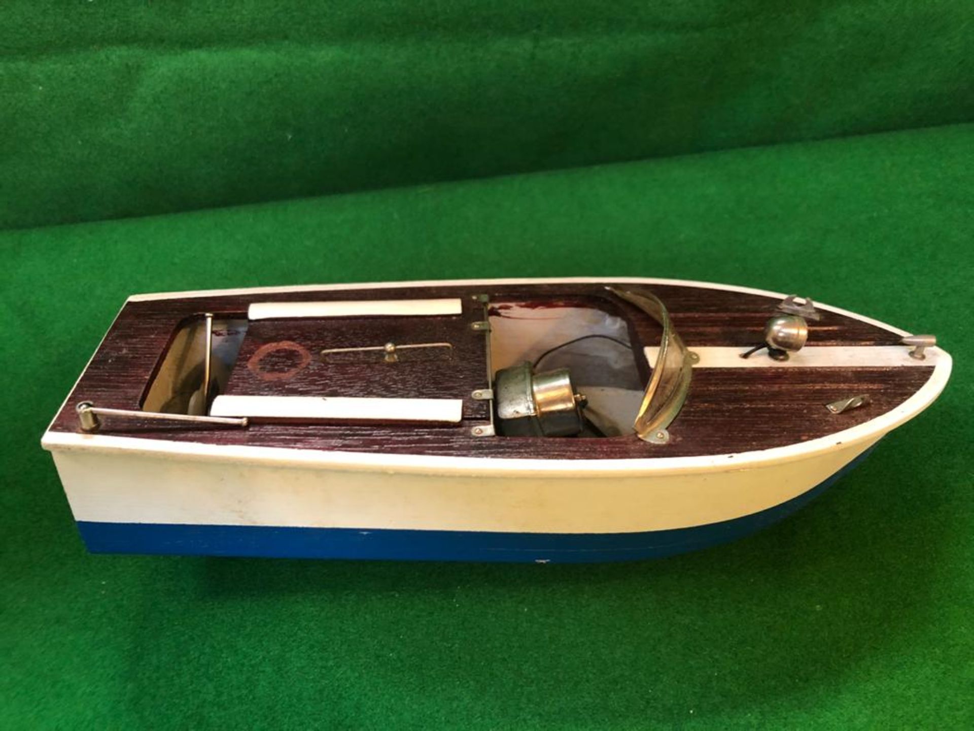 Fuji Press Kogyo. Mm (Japan) Vintage 1950's Battery Powered Wooden Model Boat Approximately 32cms ( - Image 2 of 2