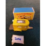 Matchbox Lesney #43 Diecast Pony Trailer And Yellow And Brown Complete With Two Ponies Produced 1967