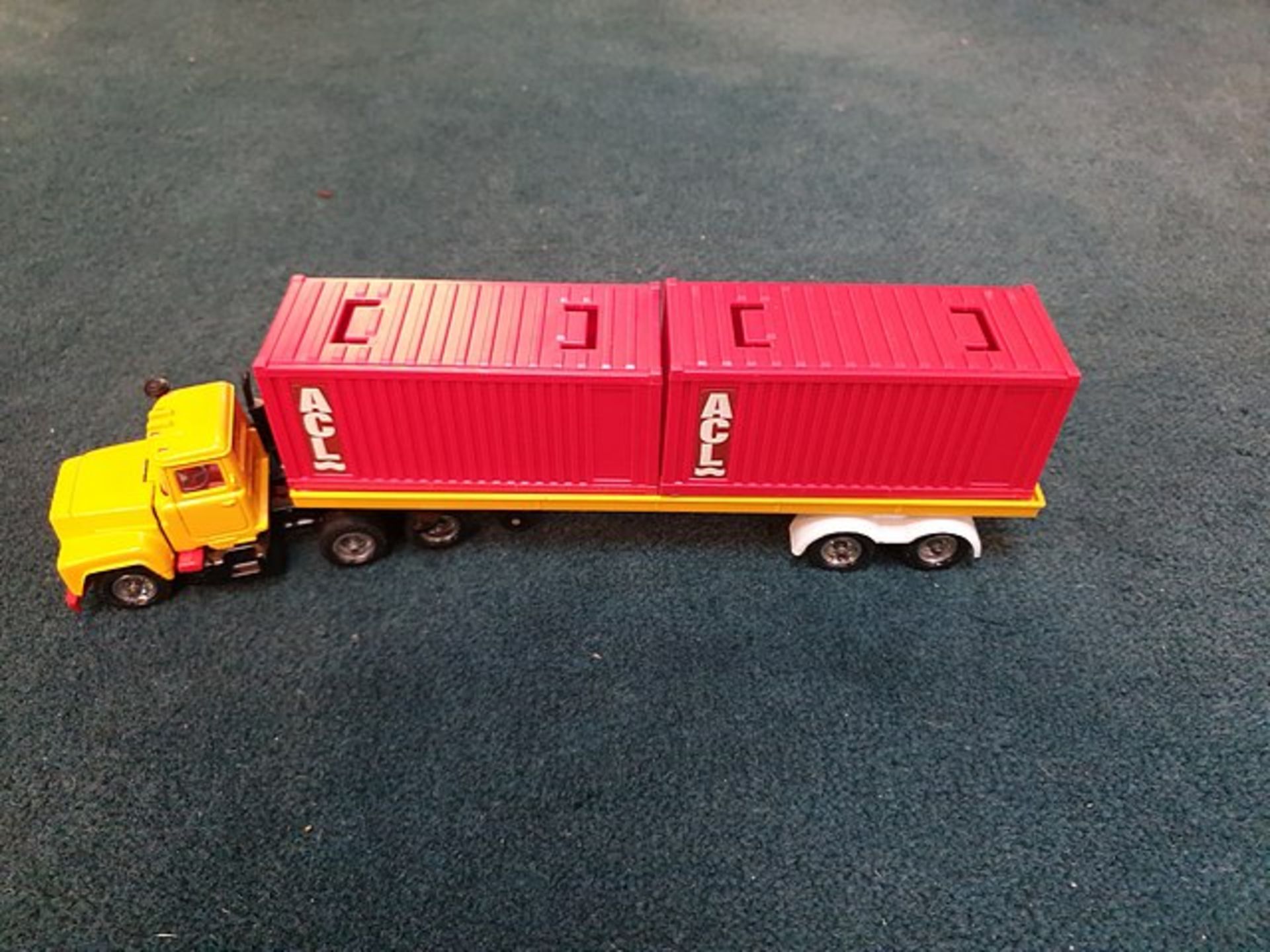 Corgi #1106 Mack ACL Container Truck In Yellow With Red Container Complete In Box - Image 2 of 2