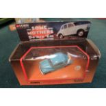 Corgi Classics #96758 Diecast Some Mothers Do Ave Em Morris Minor Complete With Box