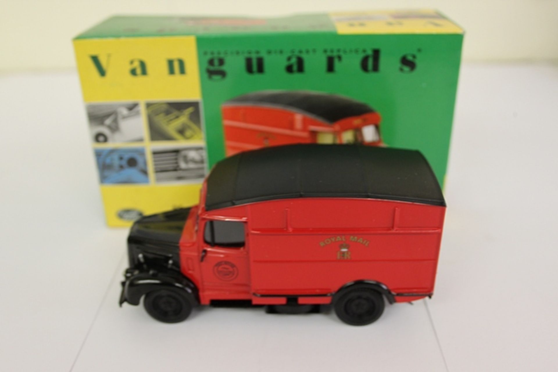 Vanguards #VA07501 Diecast Royal Mail Morris Commercial Van Scale 1/43 Complete With Box - Image 2 of 2