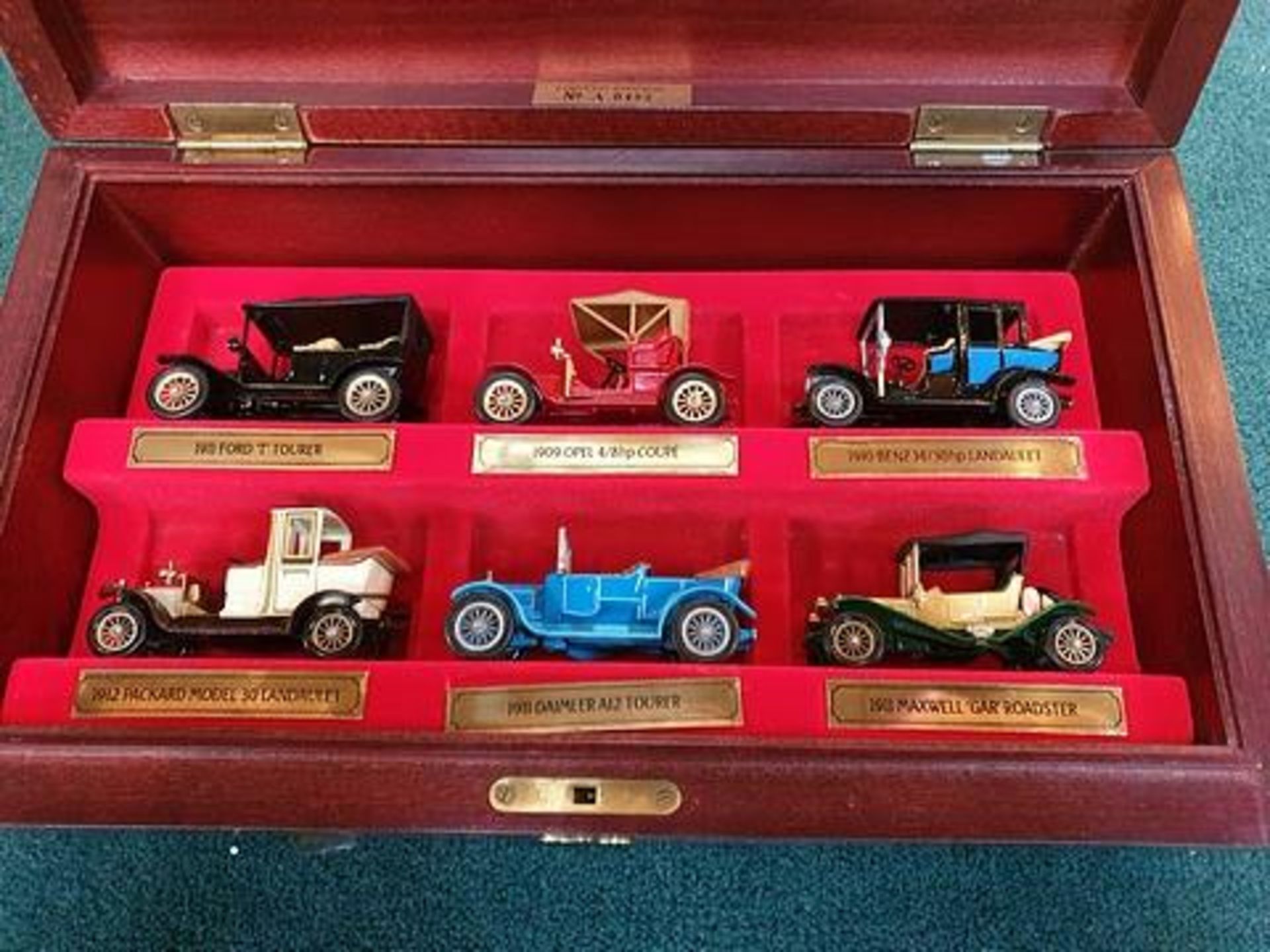Matchbox Models Of Yesteryear Yy60-27426 Connoisseurs Collection 6 Limited Edition Set In Case - Image 2 of 2