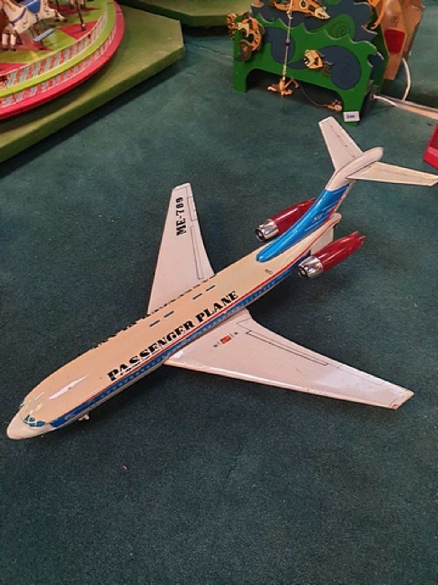 Vintage Tin Aeroplane Me789 Is A Fast Passenger Planes Avion A Reaction Made In China - Image 2 of 2