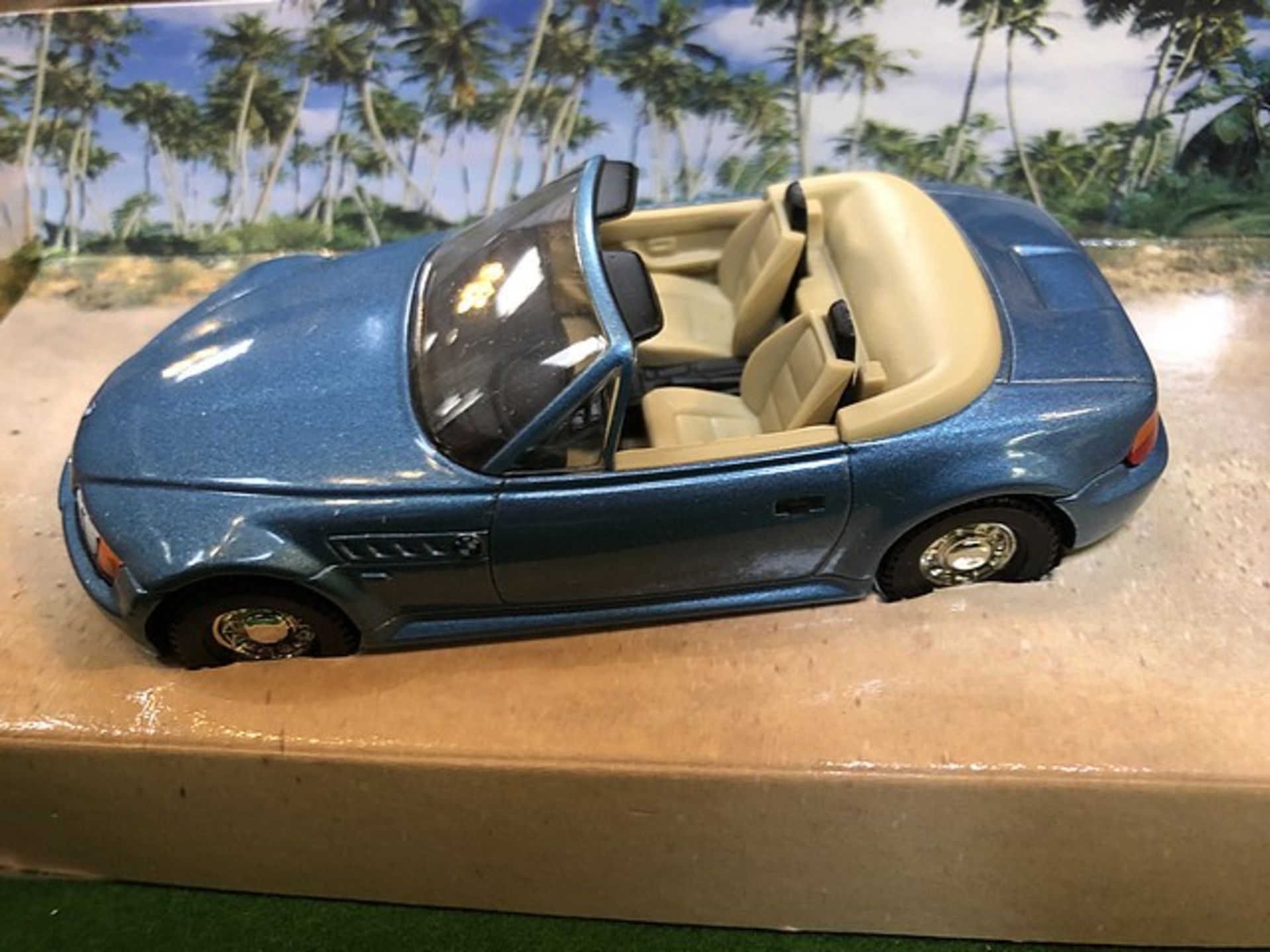 Corgi #04901 James Bond BMW Z3 Roadster Goldeneye Complete With Box - Image 2 of 3