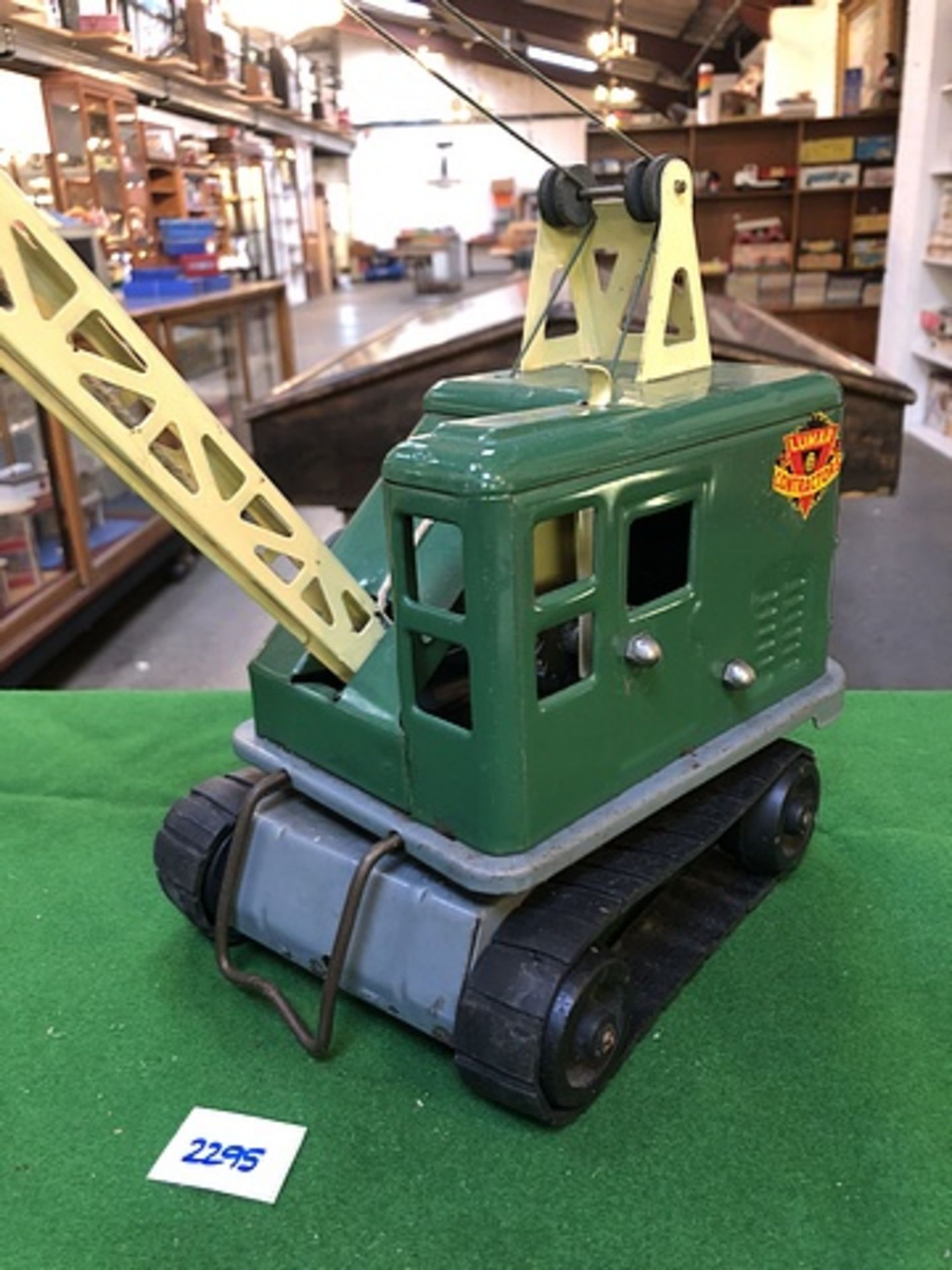 Marx Toys 1950s Marx Lumar Contractors Mobile Crane Green And Yellow Pressed Steel 1950s - Image 2 of 2