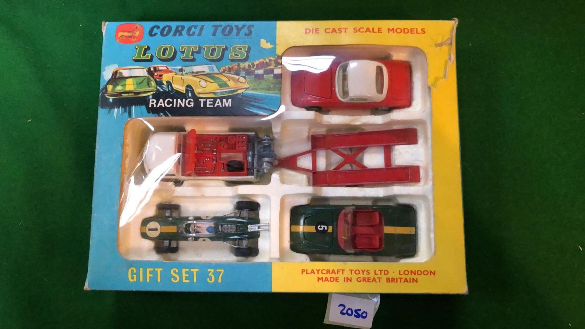 Corgi Toys Lotus Racing Team Gift Set No. 37 Complete In Box