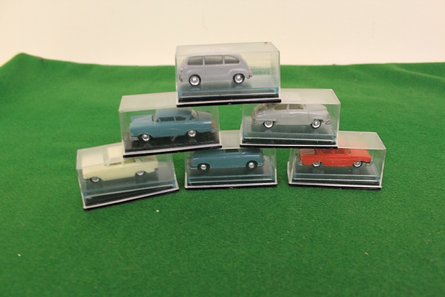 Eko (Spain) Micro Miniatures Plastic Trade Box Of Cars And Vehicles X 40 - Image 4 of 6