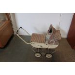 Silver Cross Baby Doll PRAM CARRIAGE Vintage Metal Dolls Pram In White And A Patterned Hood