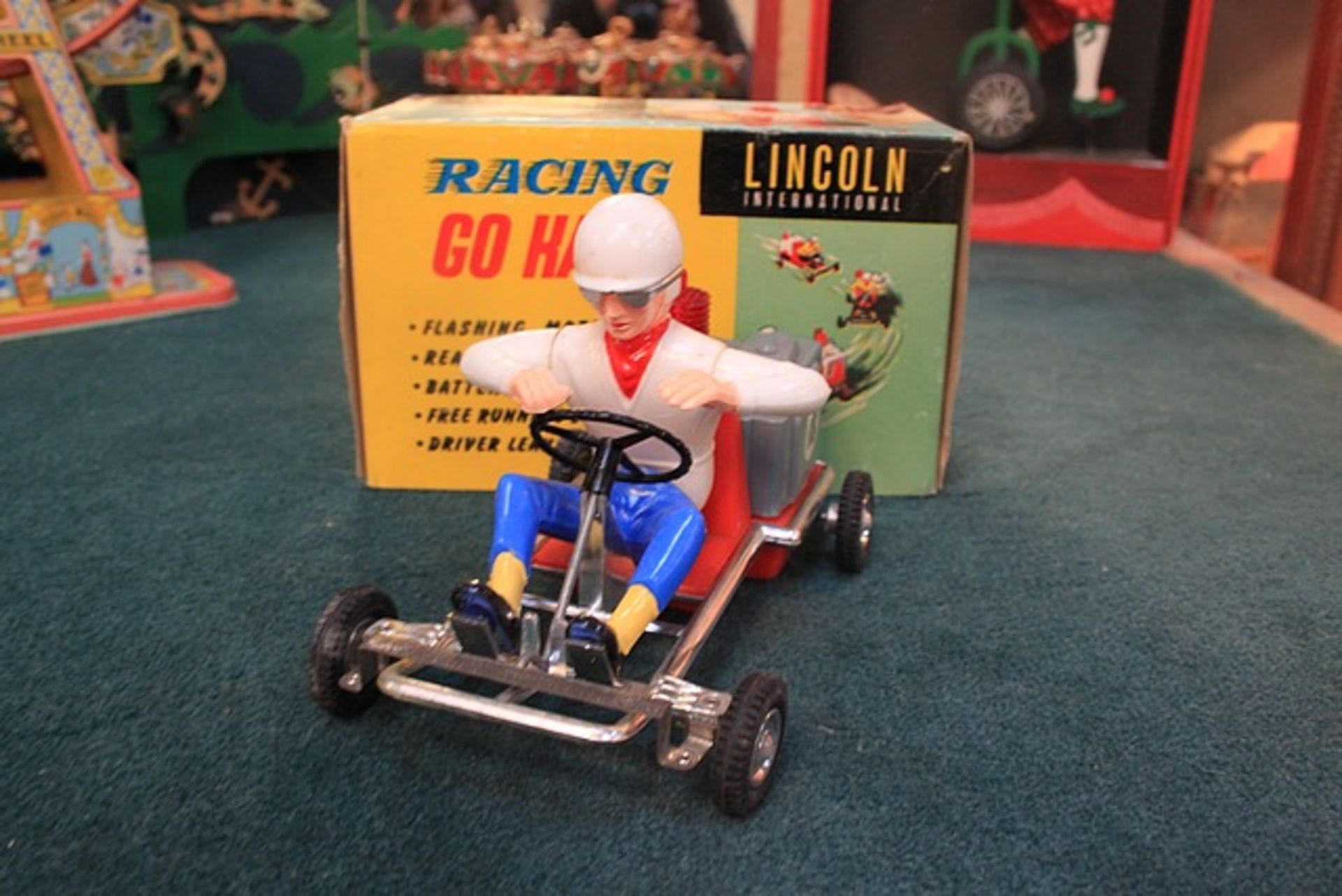 Lincoln International battery operated racing go kart complete with box - Image 3 of 3