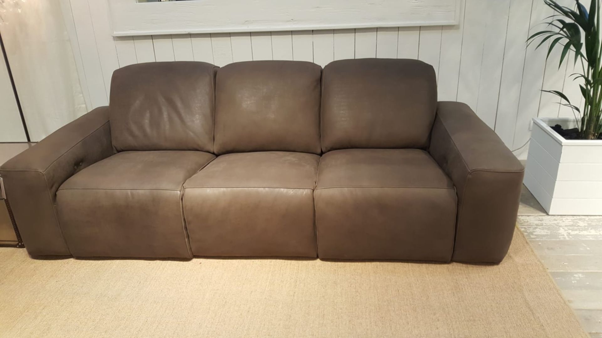 Quentin 3 Seater Sofa The Quentin Is A Large Proportioned Recliner Sofa Featuring Wide Full Arms And