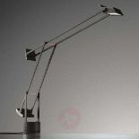 Artemide Tizio innovative designer table light the Tizio desk lamp, which can be switched in two
